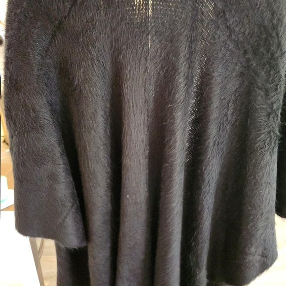 Elegant Black Women's Cardigan - Picture 6 of 7